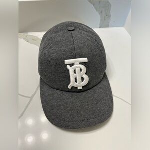 Burberry hat
